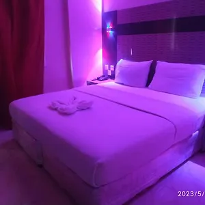  Hotel Tehran